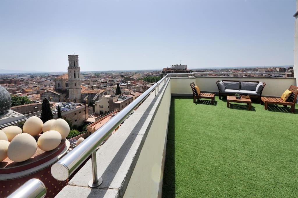 Atico Frente Al Museo Dali Apartment Figueres  Exterior photo